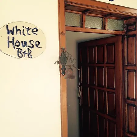 The White House Bed & Breakfast *