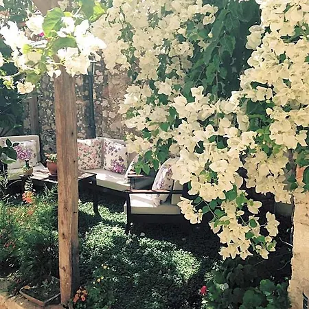 The White House Bed & Breakfast Kalkan
